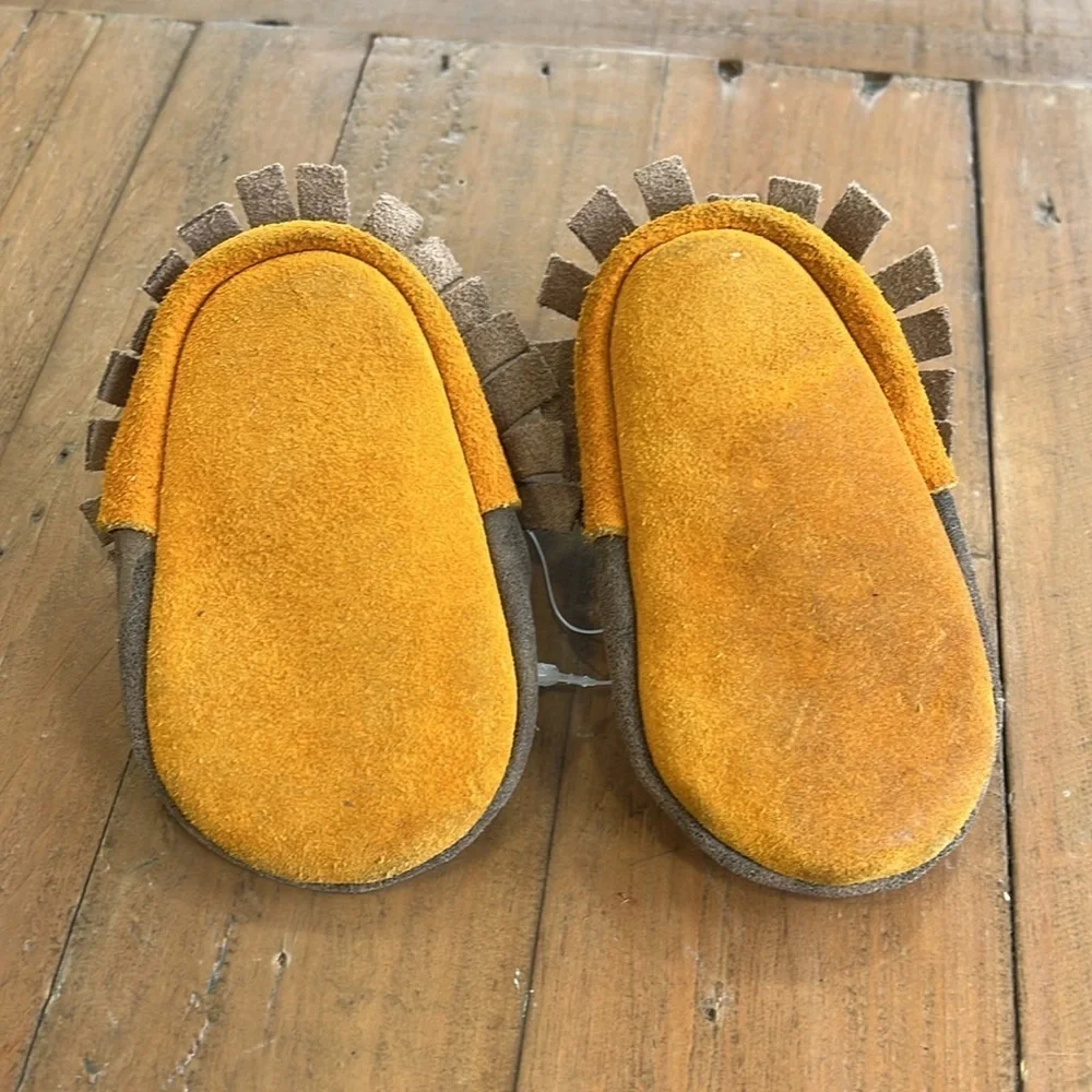 Boutique leather camo moccasins